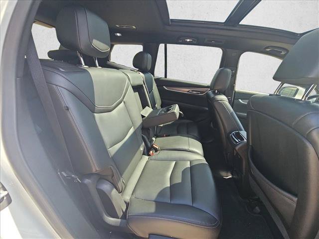 Used 2022 Cadillac XT6 Luxury FWD image 16