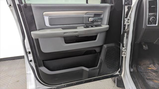 Used 2019 RAM 1500 Classic SLT image 13