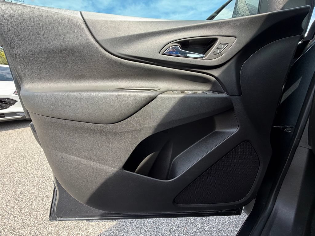 Used 2023 Chevrolet Equinox LT FWD image 20