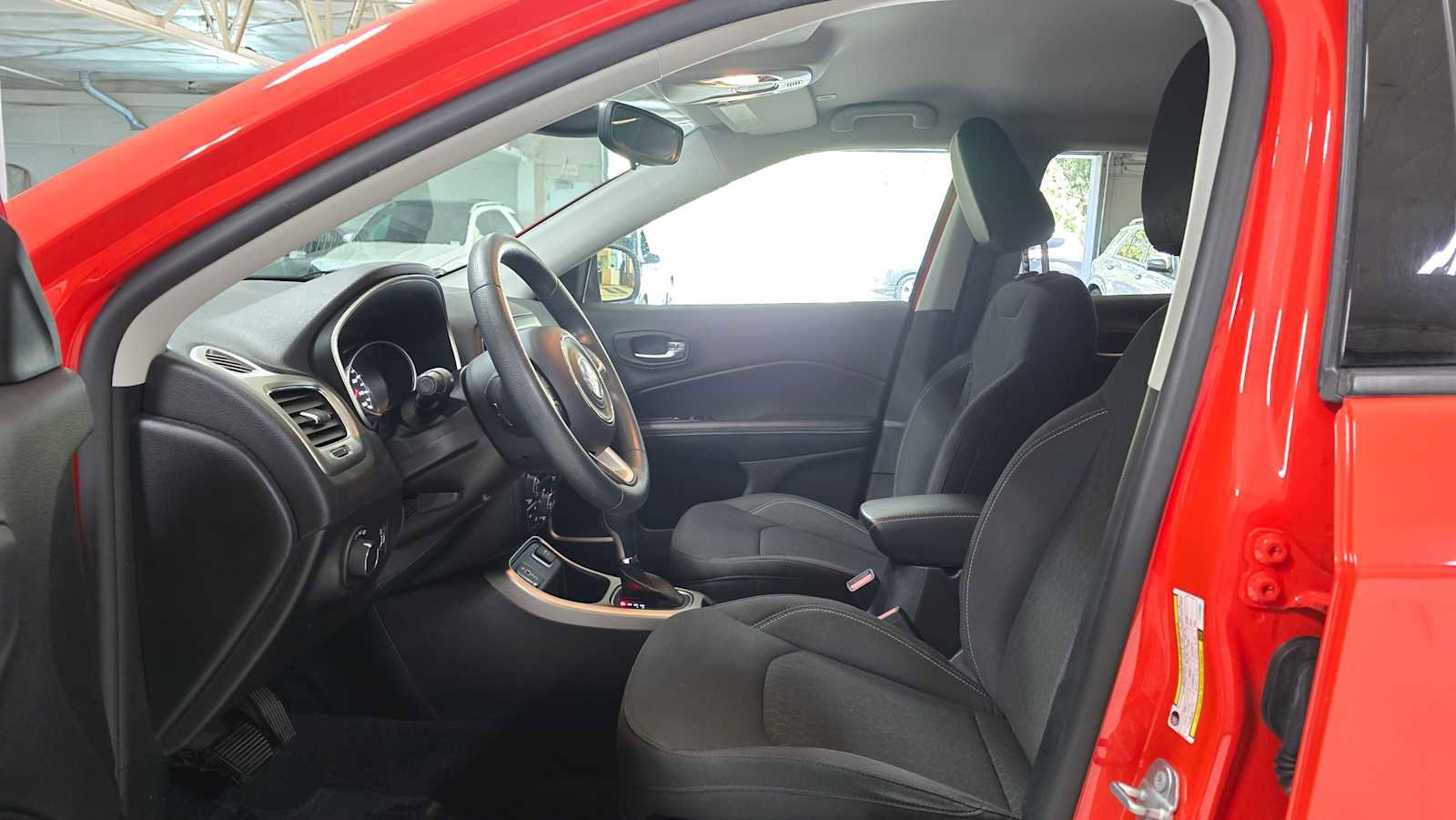 Used 2018 Jeep Compass Sport w/ Tech Group FWD image 20
