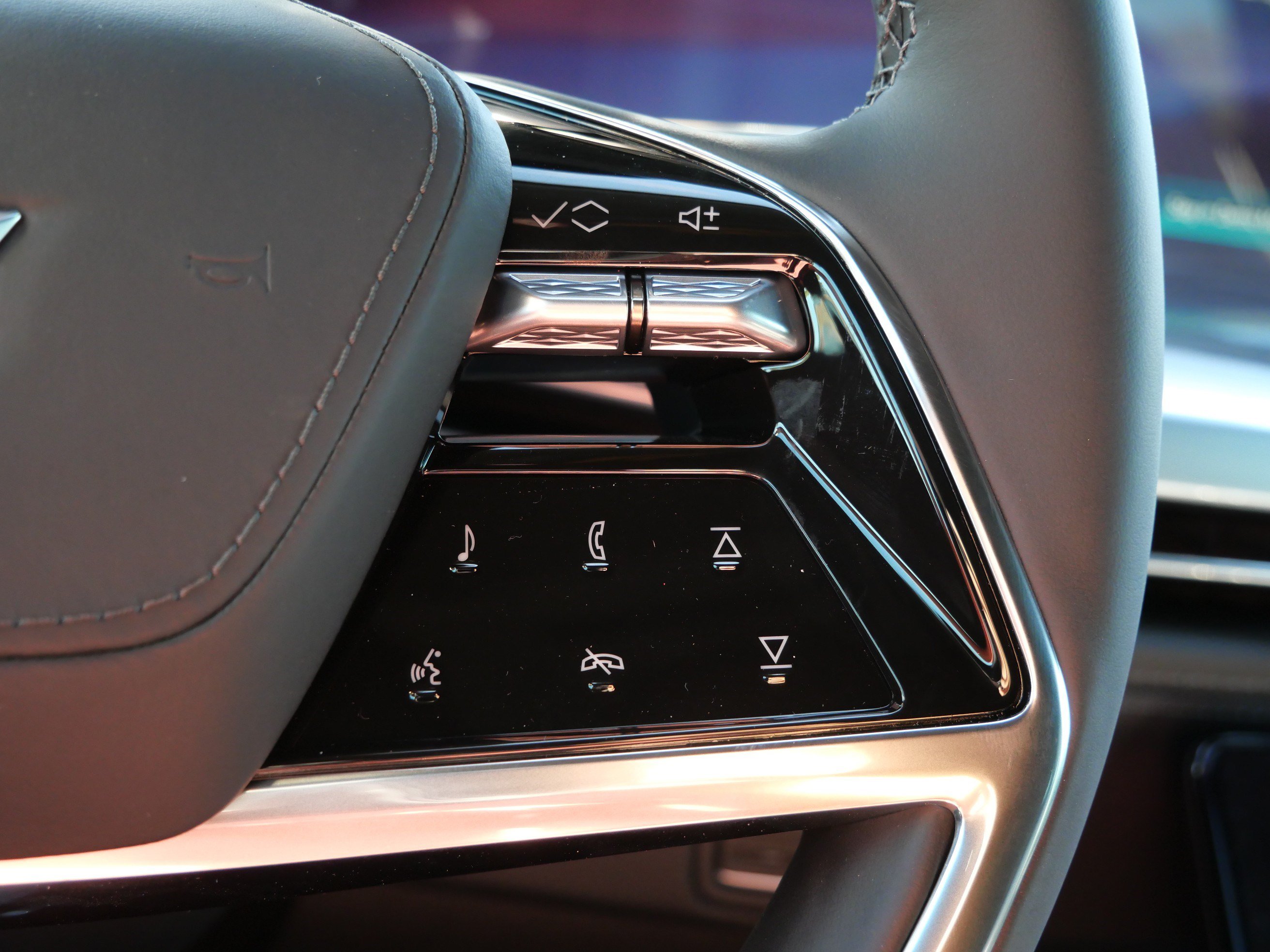 New 2026 Cadillac Escalade IQL Sport 2 AWD/4WD image 19