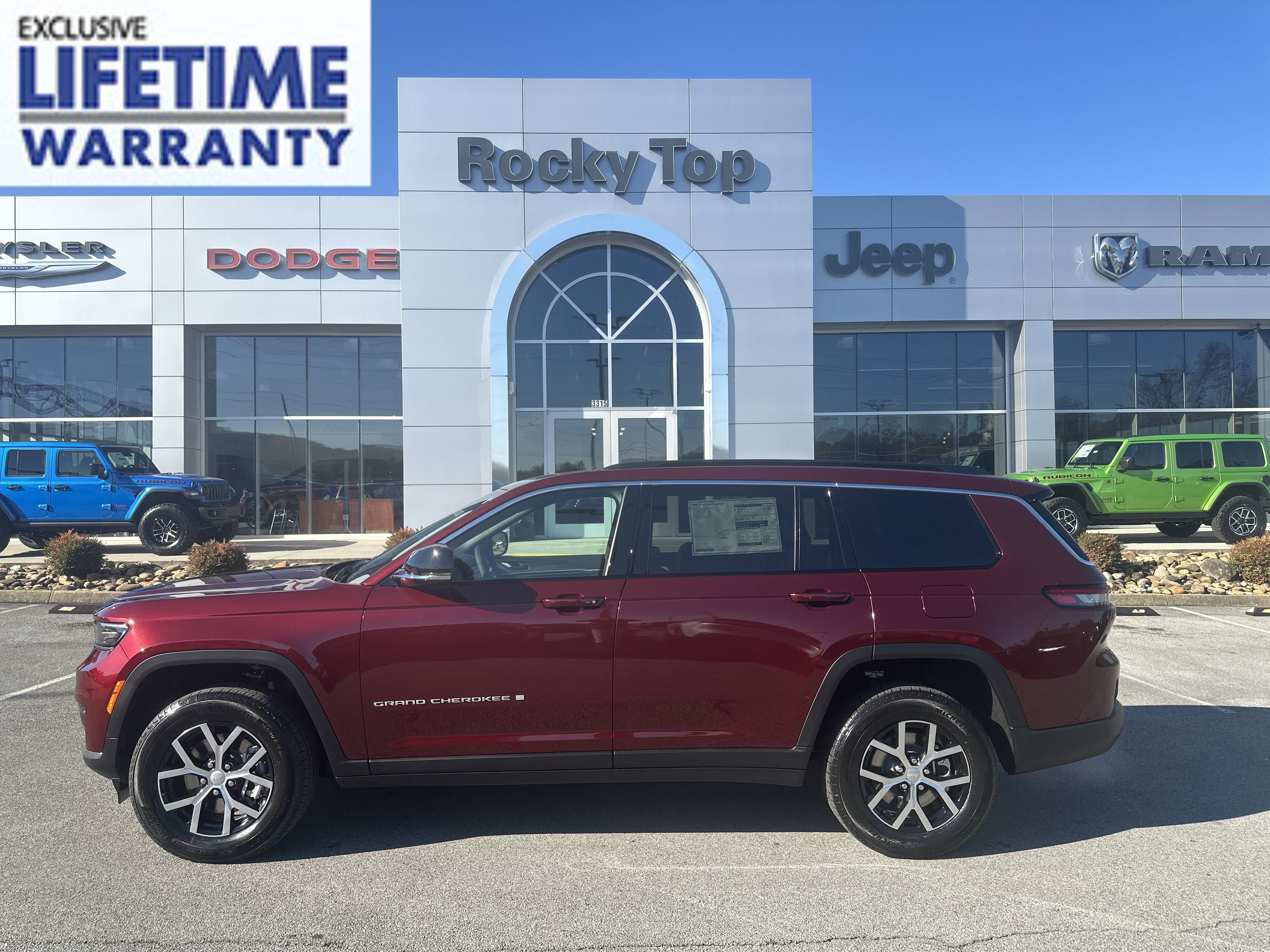 New 2025 Jeep Grand Cherokee L Limited AWD/4WD image 1