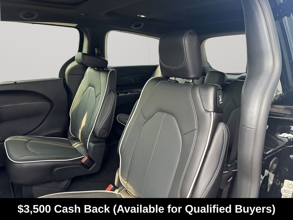 New 2026 Chrysler Pacifica Limited w/ S Appearance Package FWD image 21