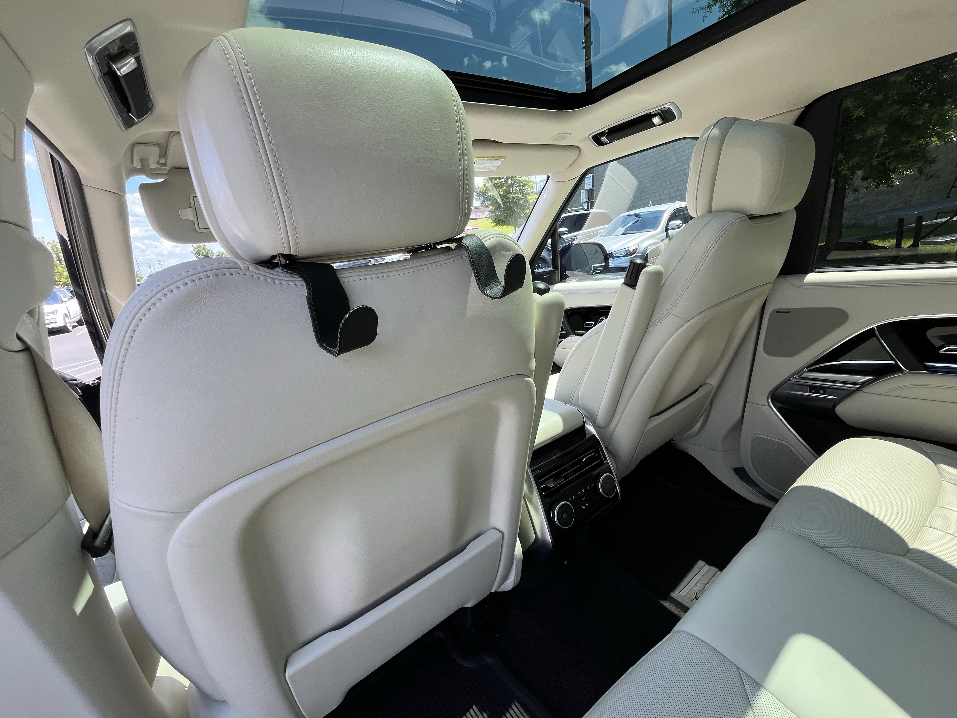 Used 2023 Land Rover Range Rover SE AWD/4WD image 33