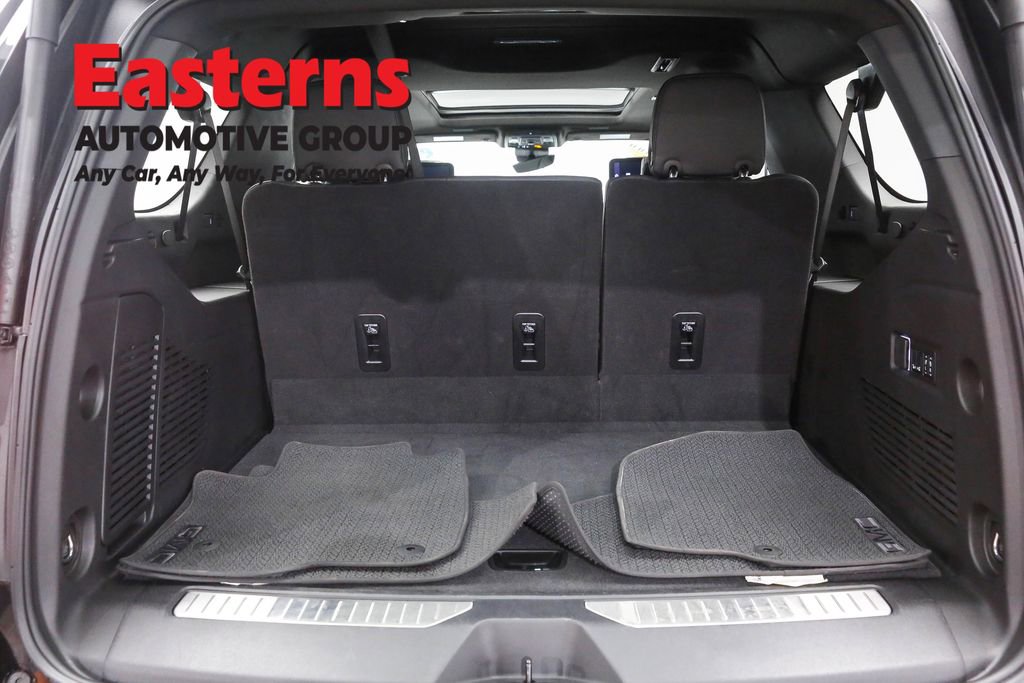 Used 2025 GMC Yukon XL Denali w/ Denali Reserve Package image 9