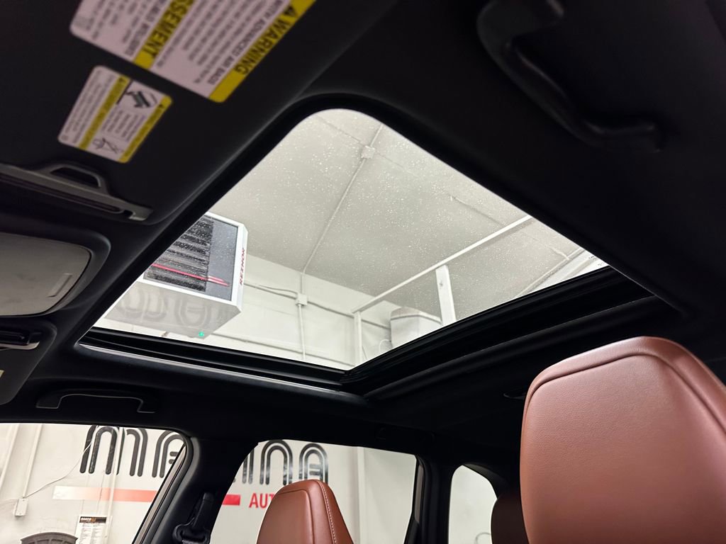 Used 2025 Subaru Forester Touring image 27