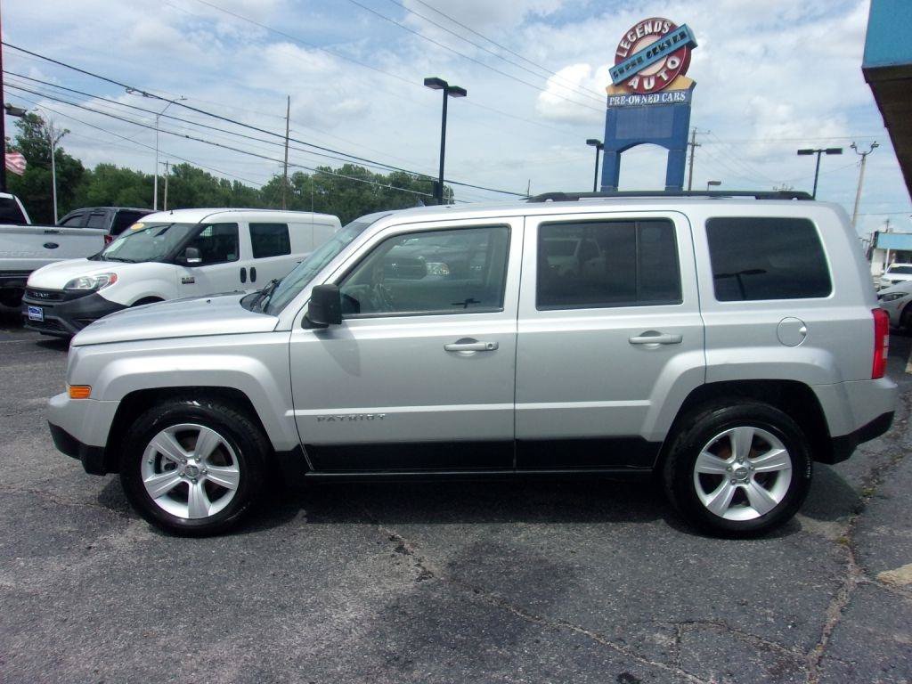 Used 2012 Jeep Patriot Latitude FWD image 2