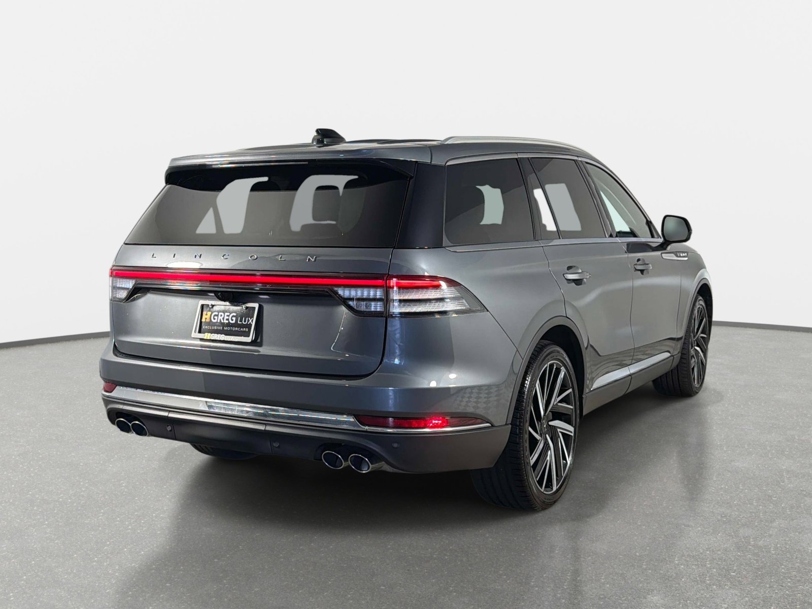 Used 2025 Lincoln Aviator Reserve w/ Equipment Group 201A AWD/4WD image 3