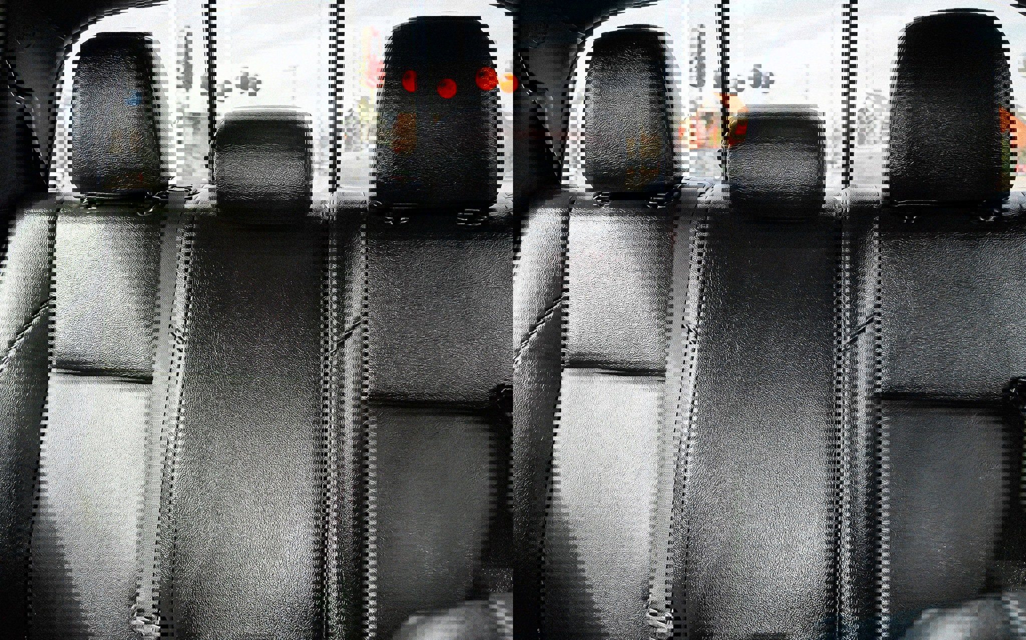 Used 2017 Toyota Tacoma TRD Off-Road w/ Premium & Technology Package image 25