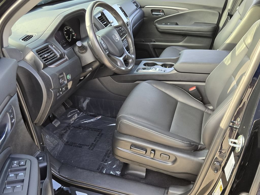 Certified 2025 Honda Ridgeline RTL image 10