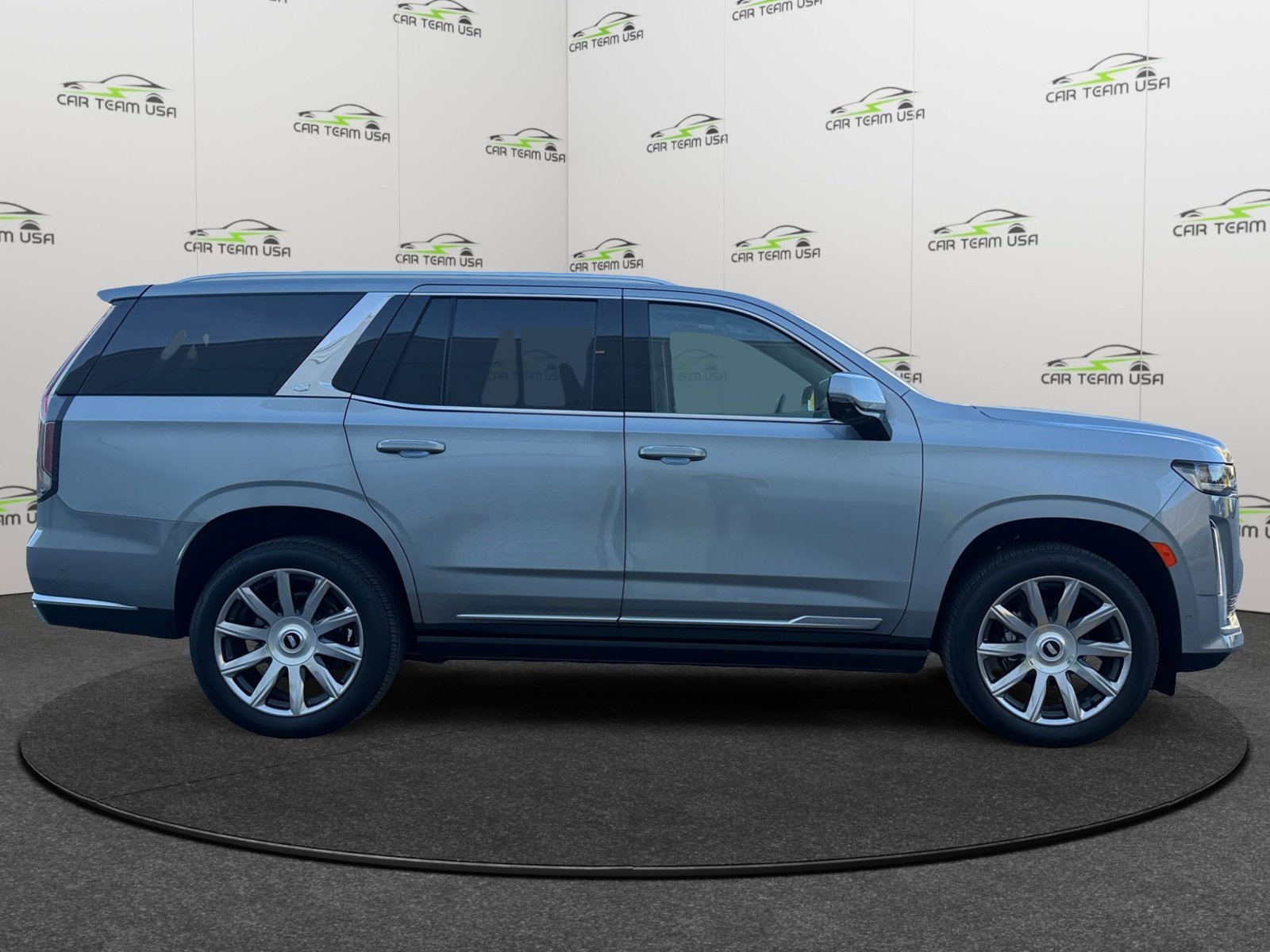 Used 2024 Cadillac Escalade Premium Luxury Platinum image 9