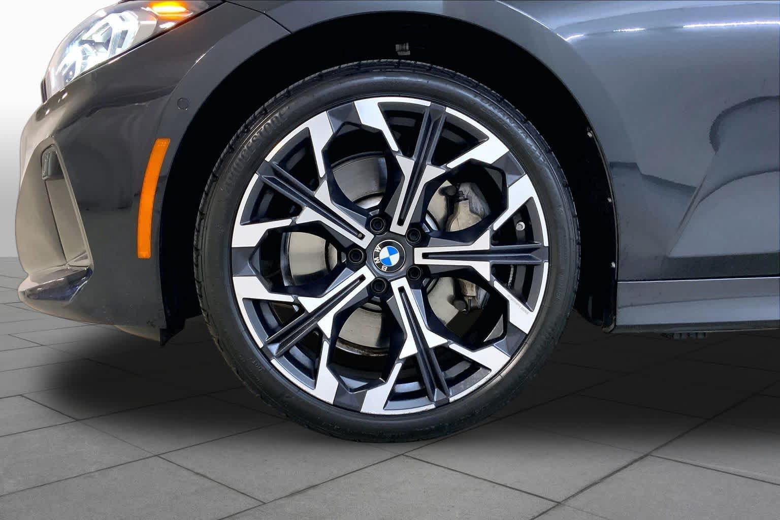 Used 2025 BMW 330i xDrive Sedan AWD/4WD image 10