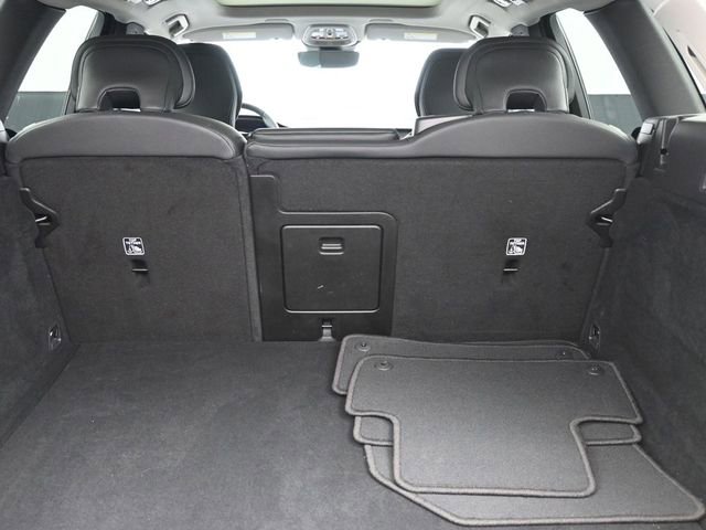 Certified 2023 Volvo XC60 B5 Plus image 30
