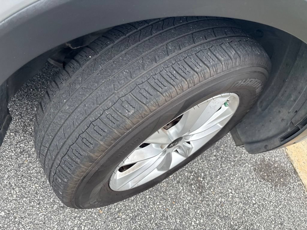 Used 2019 Kia Sorento L FWD image 9