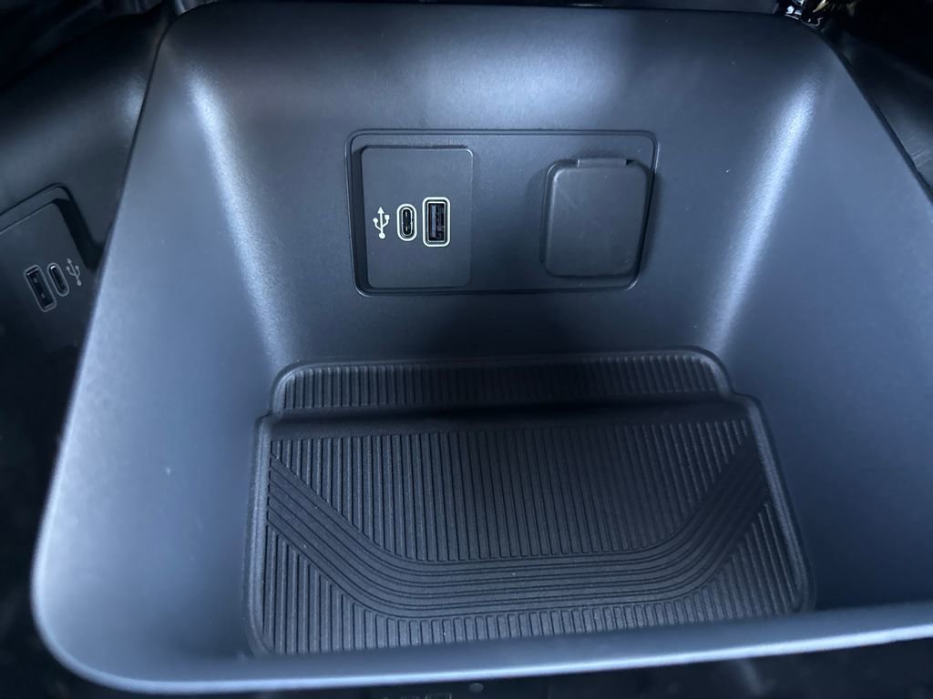 New 2026 Ford Explorer Platinum RWD image 32