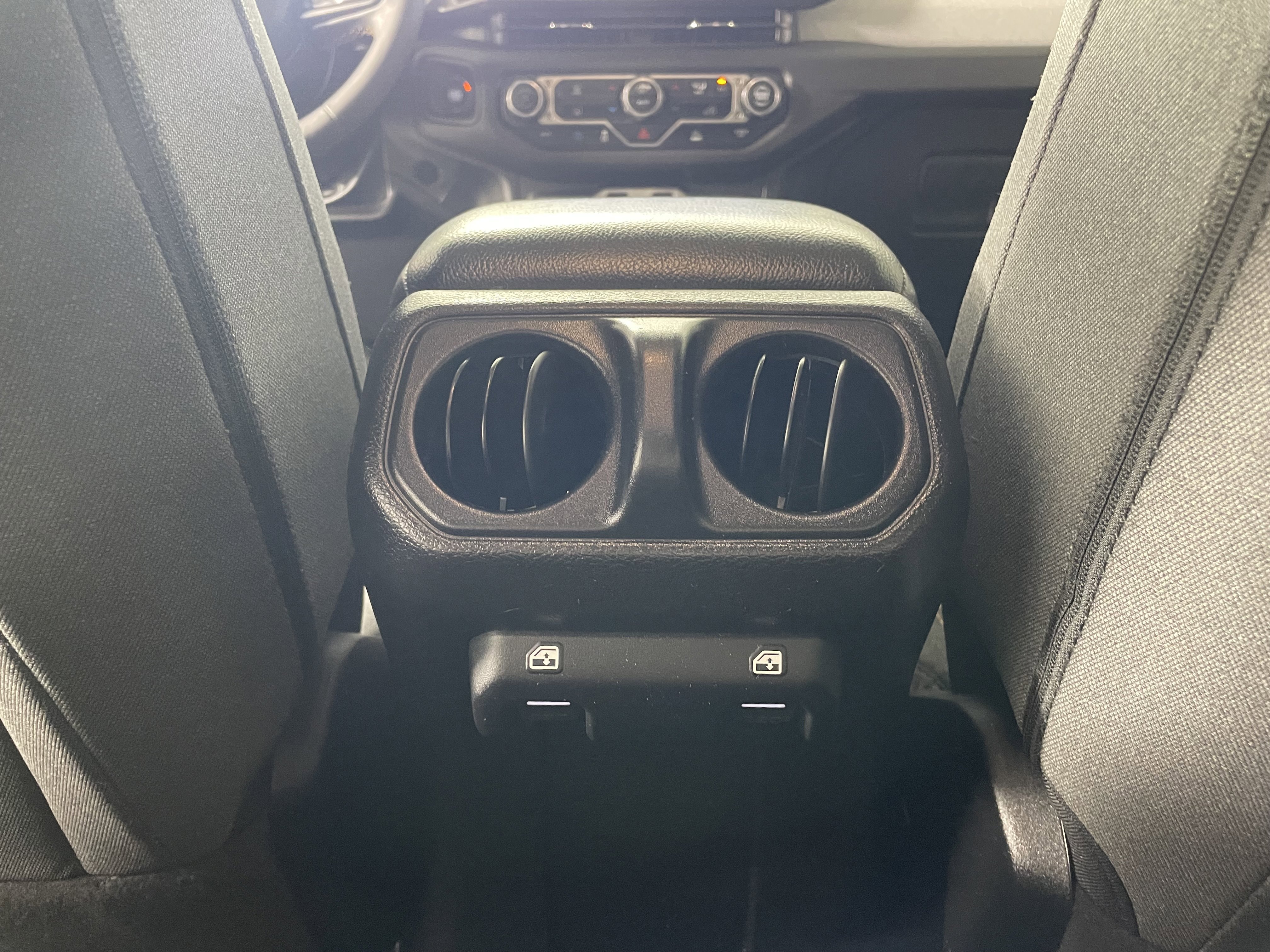Used 2024 Jeep Wrangler Unlimited AWD/4WD image 22