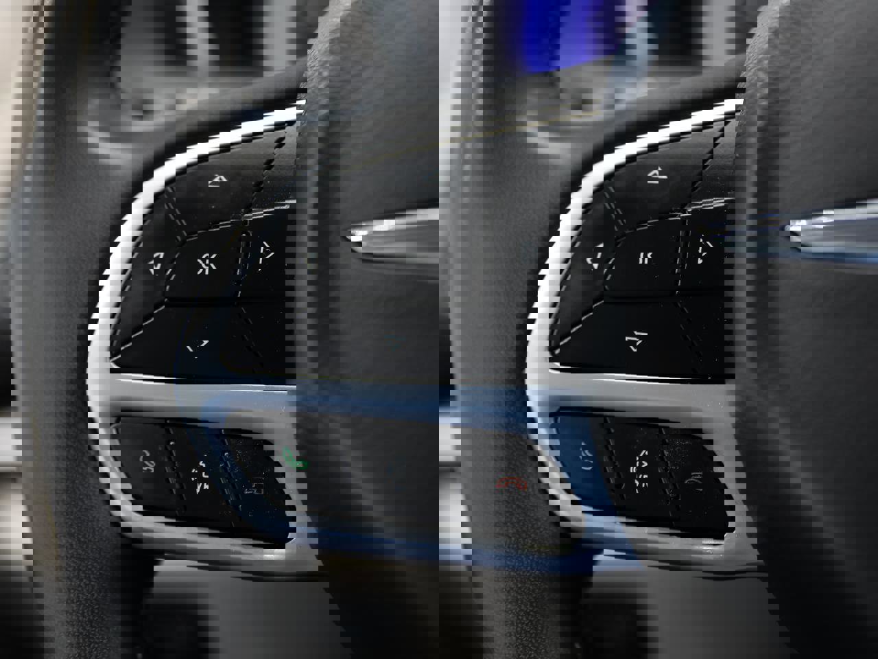 Used 2023 Chrysler Pacifica Limited image 36
