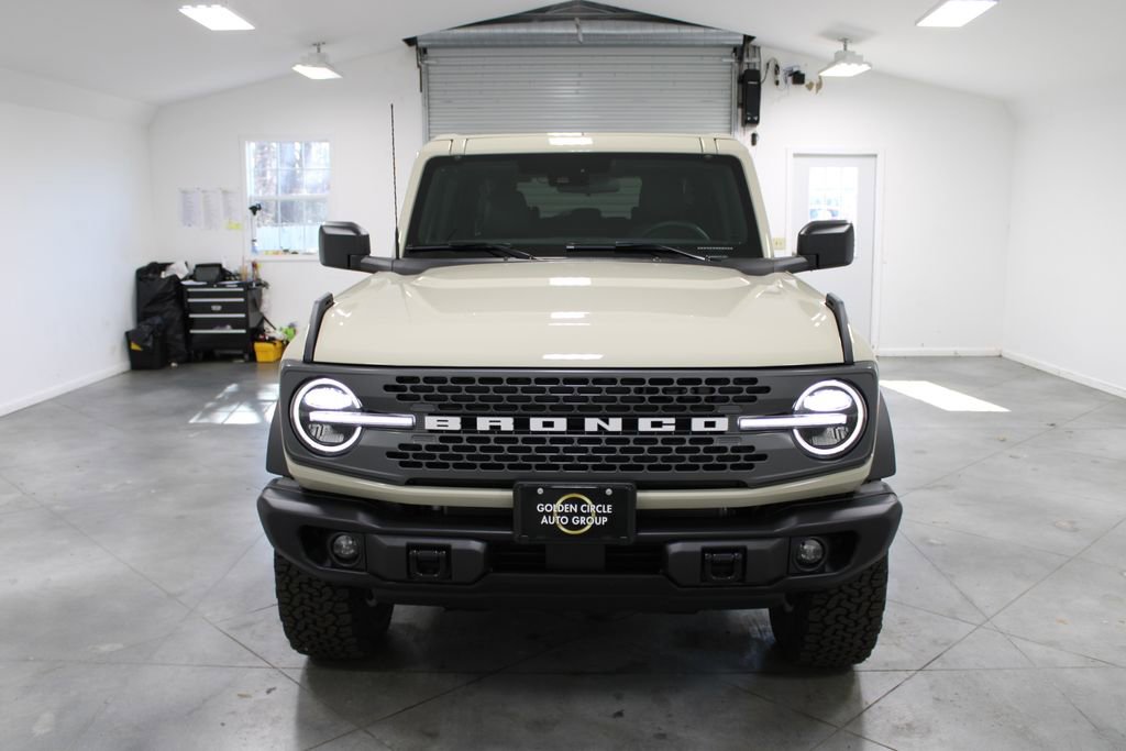 New 2025 Ford Bronco Badlands image 2