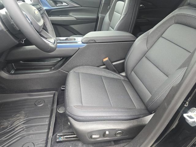 New 2026 Chevrolet Equinox EV LT image 24