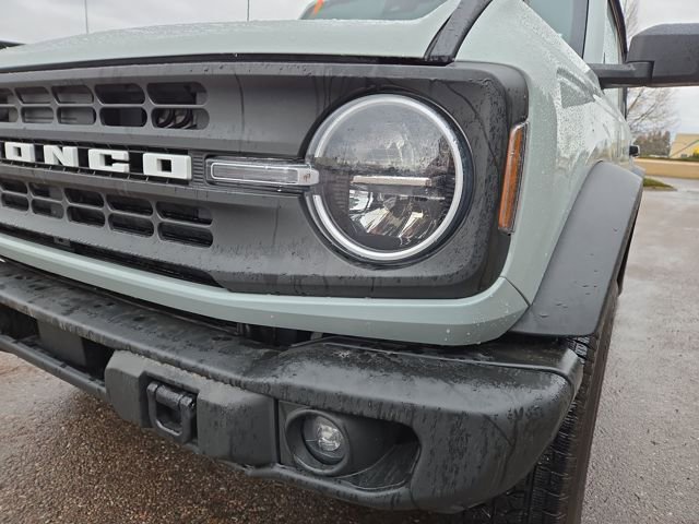 Used 2022 Ford Bronco Black Diamond image 7