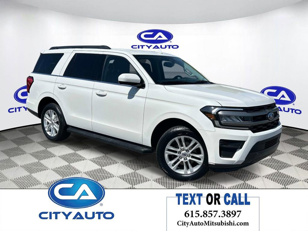 Used 2024 Ford Expedition XLT image 1