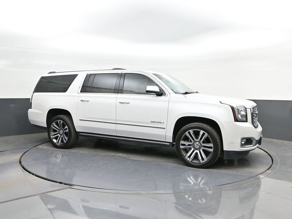 Used 2019 GMC Yukon XL Denali w/ Denali Ultimate Package AWD/4WD image 17