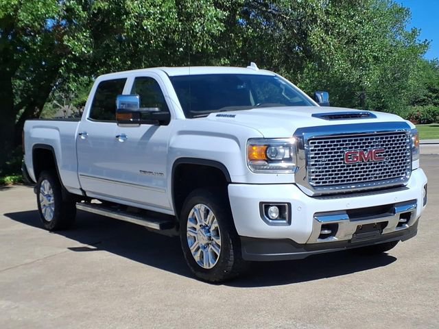 Used 2017 GMC Sierra 2500 Denali w/ Duramax Plus Package image 3