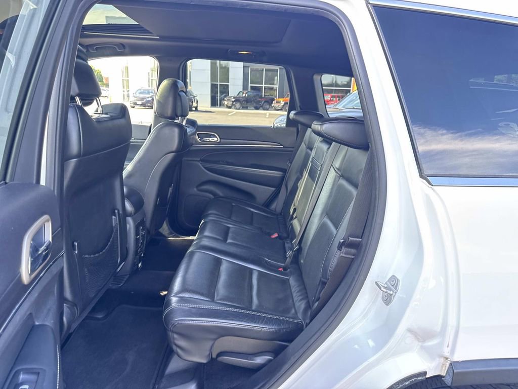 Used 2015 Jeep Grand Cherokee Limited w/ Luxury Group II image 11