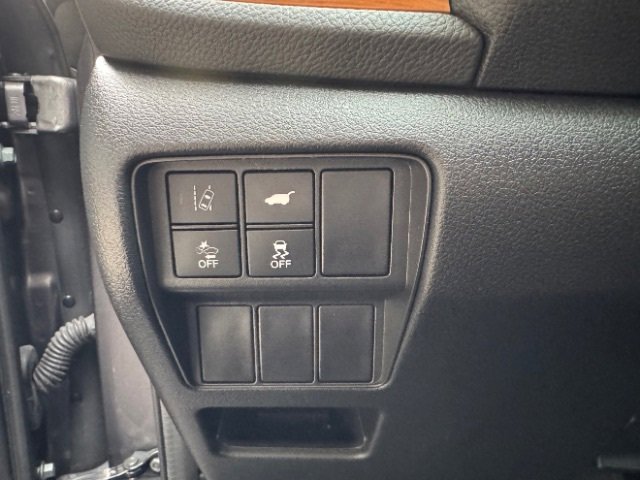 Used 2020 Honda CR-V Touring image 28