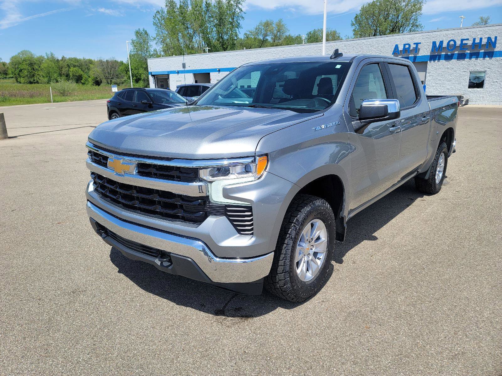 Used 2025 Chevrolet Silverado 1500 LT w/ Work Truck Package AWD/4WD image 13