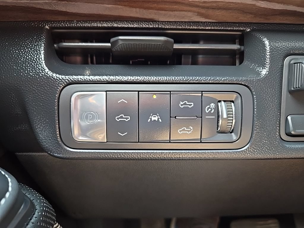 Used 2026 GMC Sierra EV Denali AWD/4WD image 26