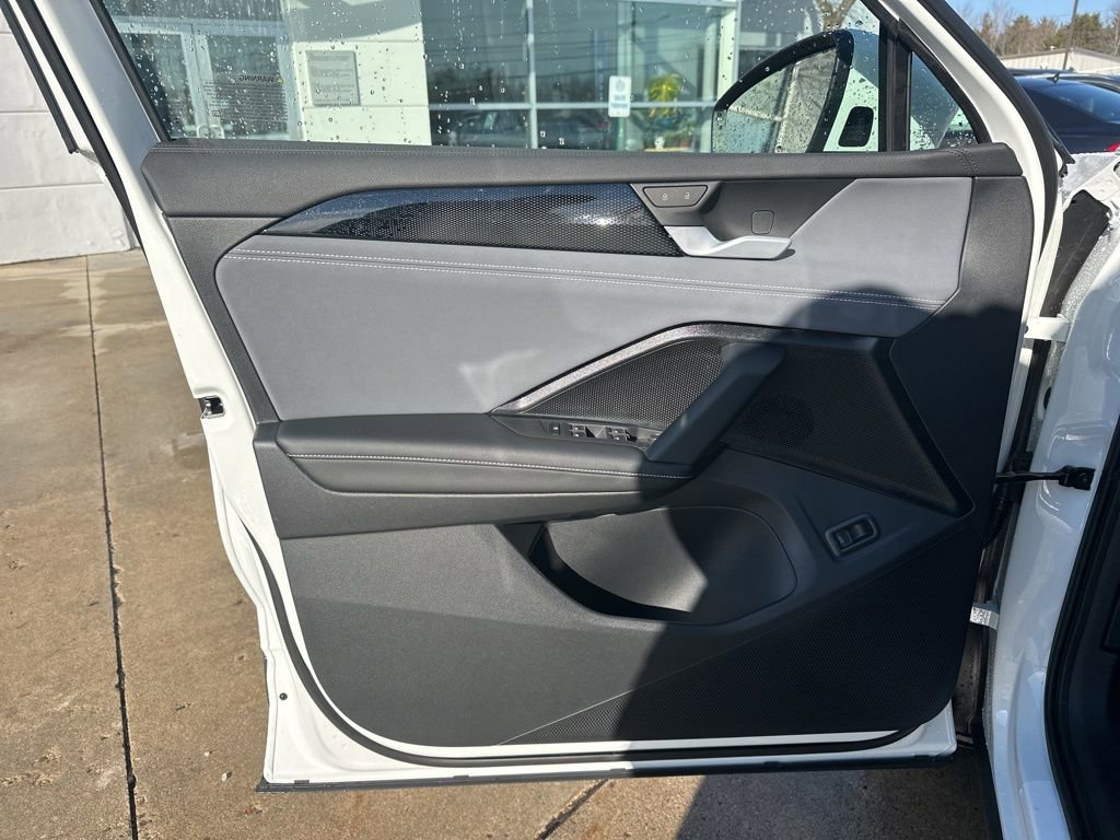 New 2026 Volkswagen Tiguan SE image 10