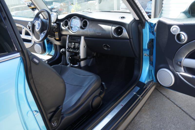 Used 2002 MINI Cooper S image 12