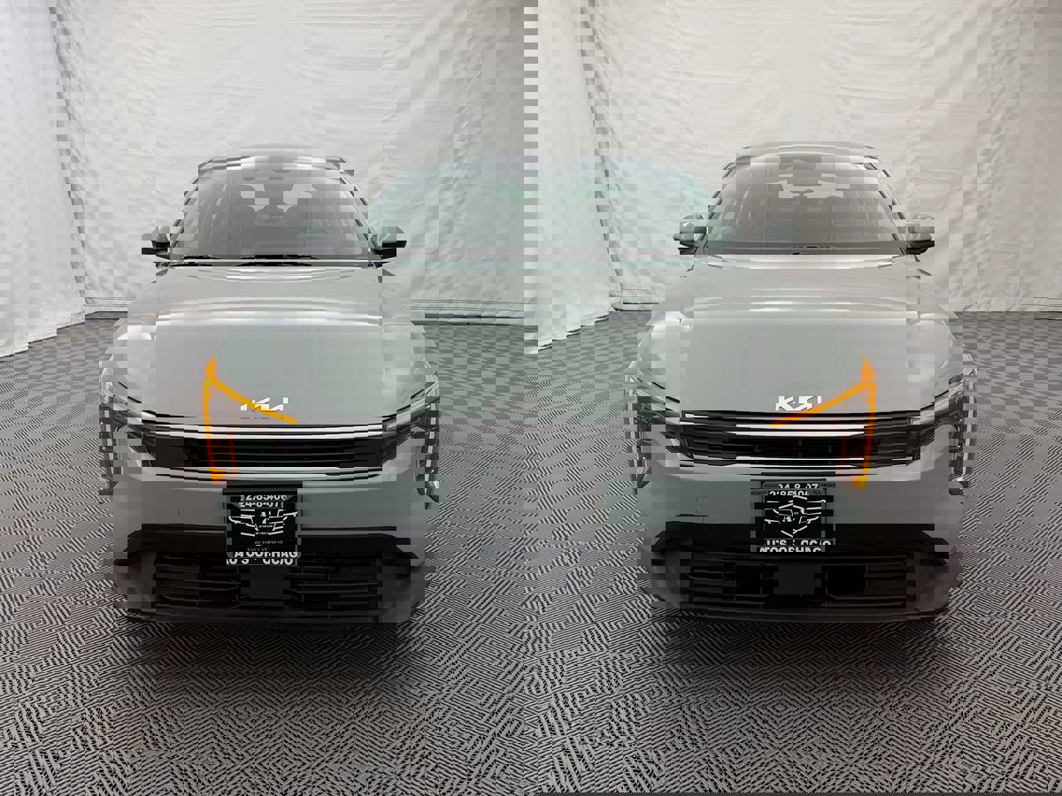 Used 2025 Kia K4 image 2