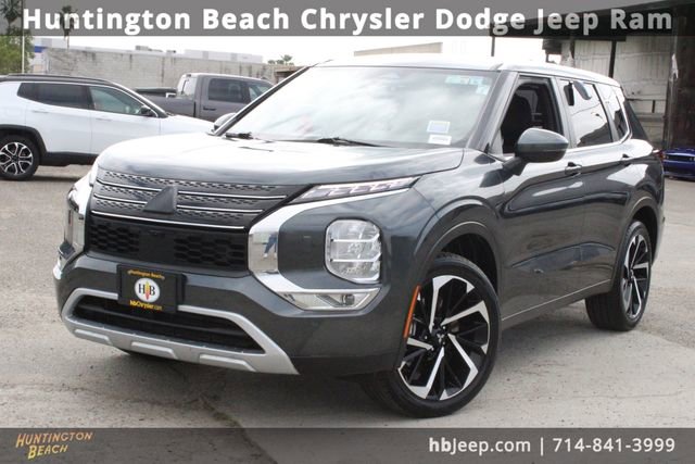 Used 2024 Mitsubishi Outlander SE image 9