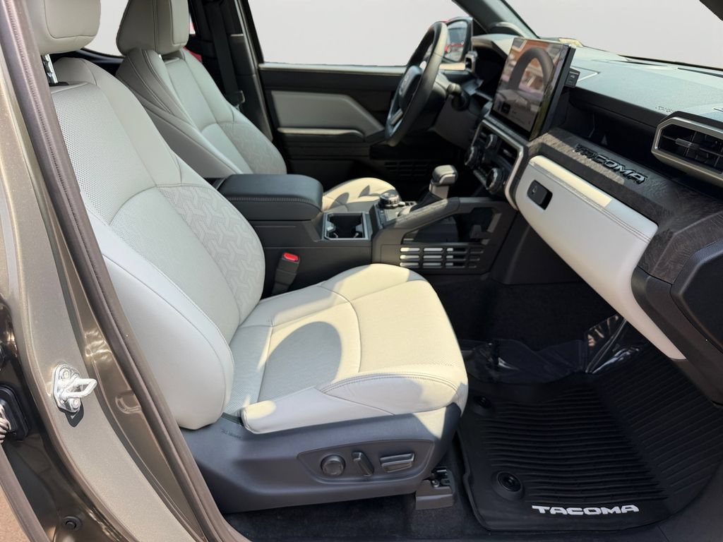 Certified 2026 Toyota Tacoma Limited AWD/4WD image 12