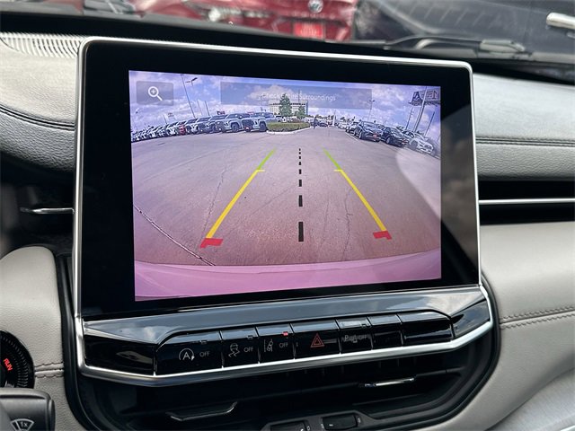 Used 2024 Jeep Compass Limited image 16