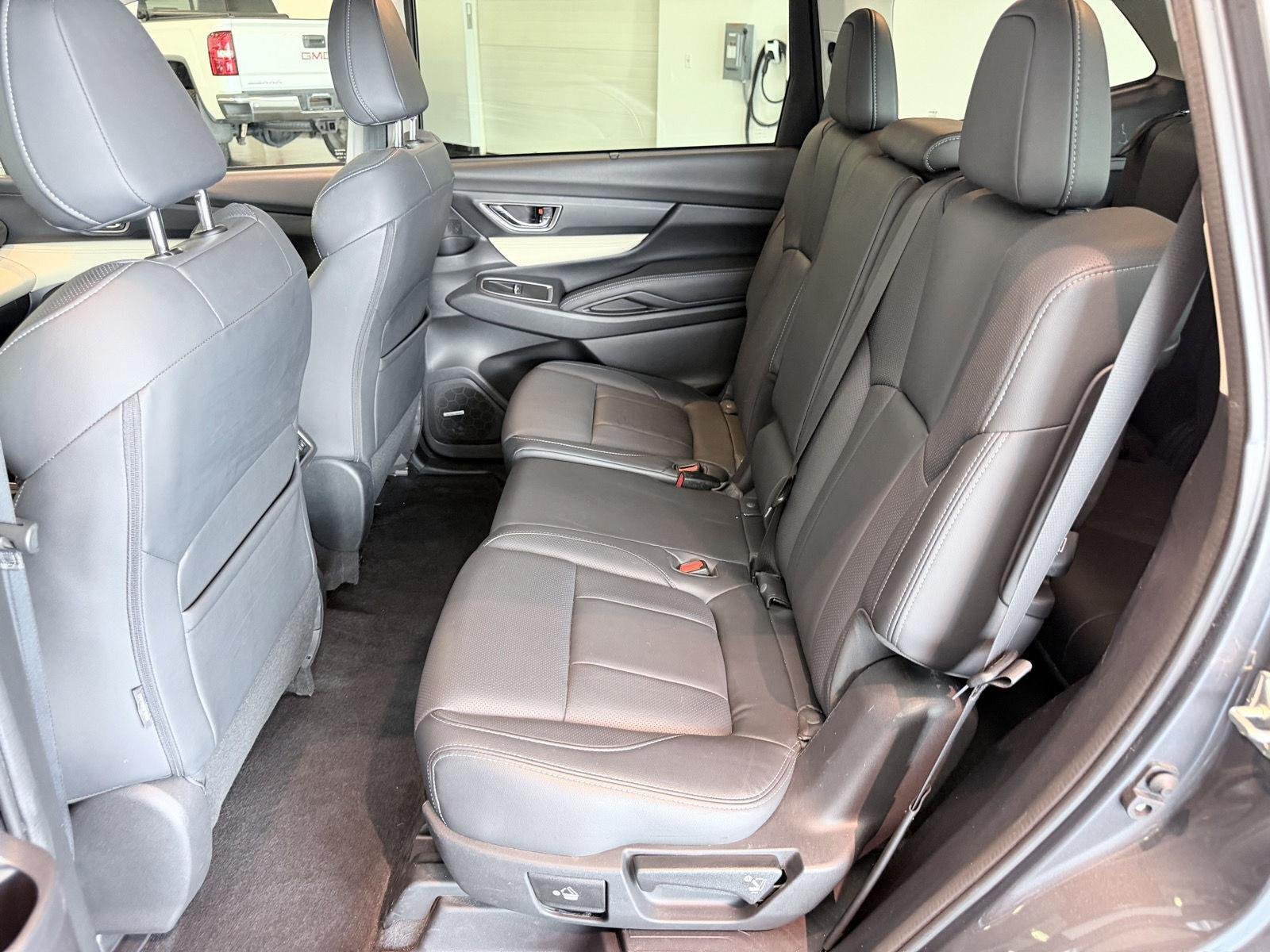 Used 2020 Subaru Ascent Limited w/ Technology Package AWD/4WD image 23