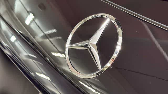 Used 2025 Mercedes-Benz GLC 300 4MATIC image 8