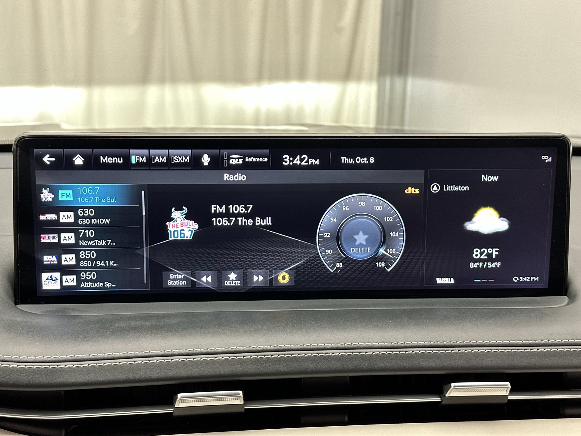 Certified 2025 Genesis Electrified GV70 w/ Prestige Package AWD/4WD image 16