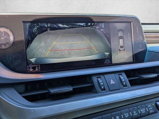 Used 2019 Lexus ES 300h w/ Accessory Package 2 image 14