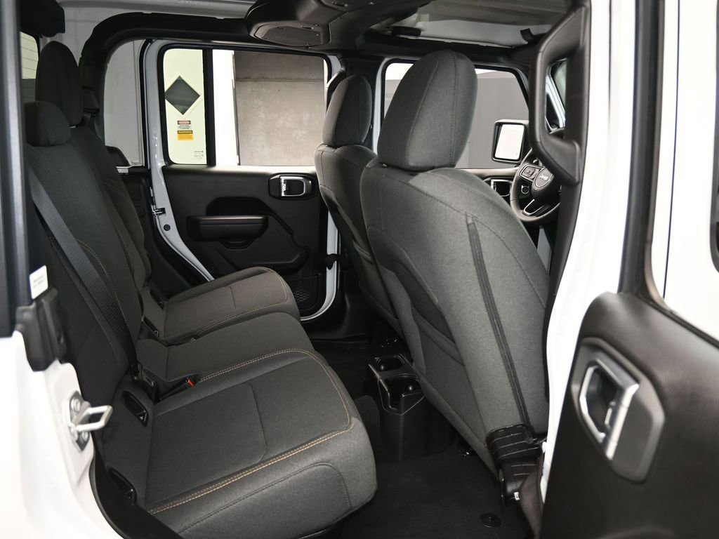 Used 2024 Jeep Gladiator Sport image 41