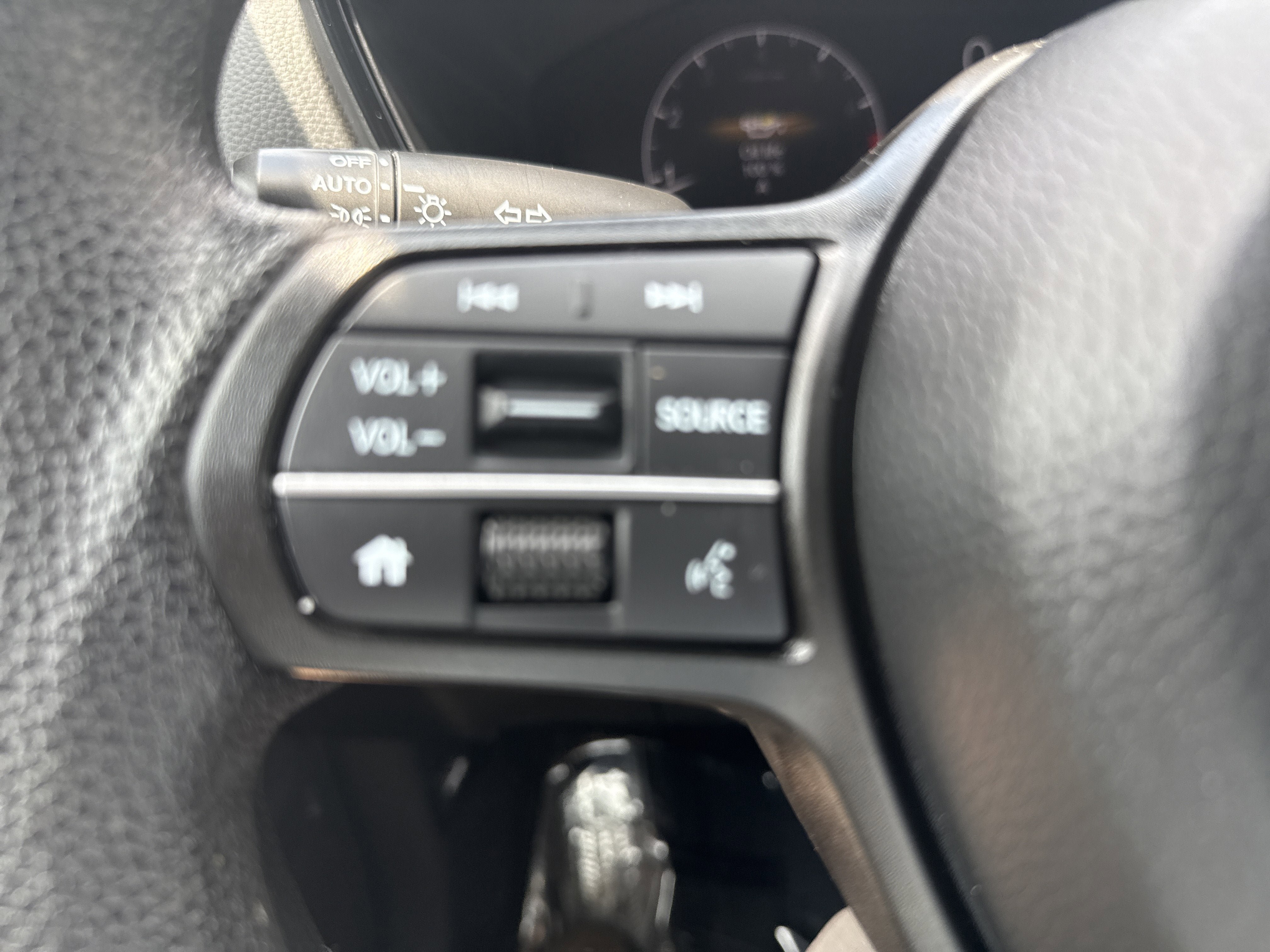 Used 2023 Honda CR-V EX image 15