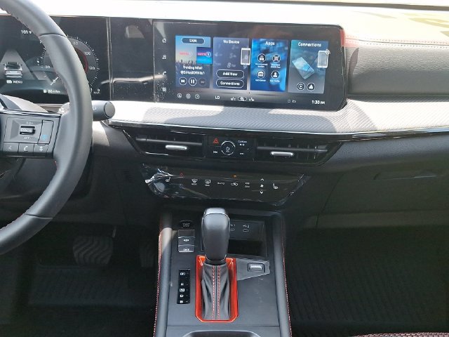 New 2026 Nissan Kicks SR w/ Cold Weather Package FWD image 17