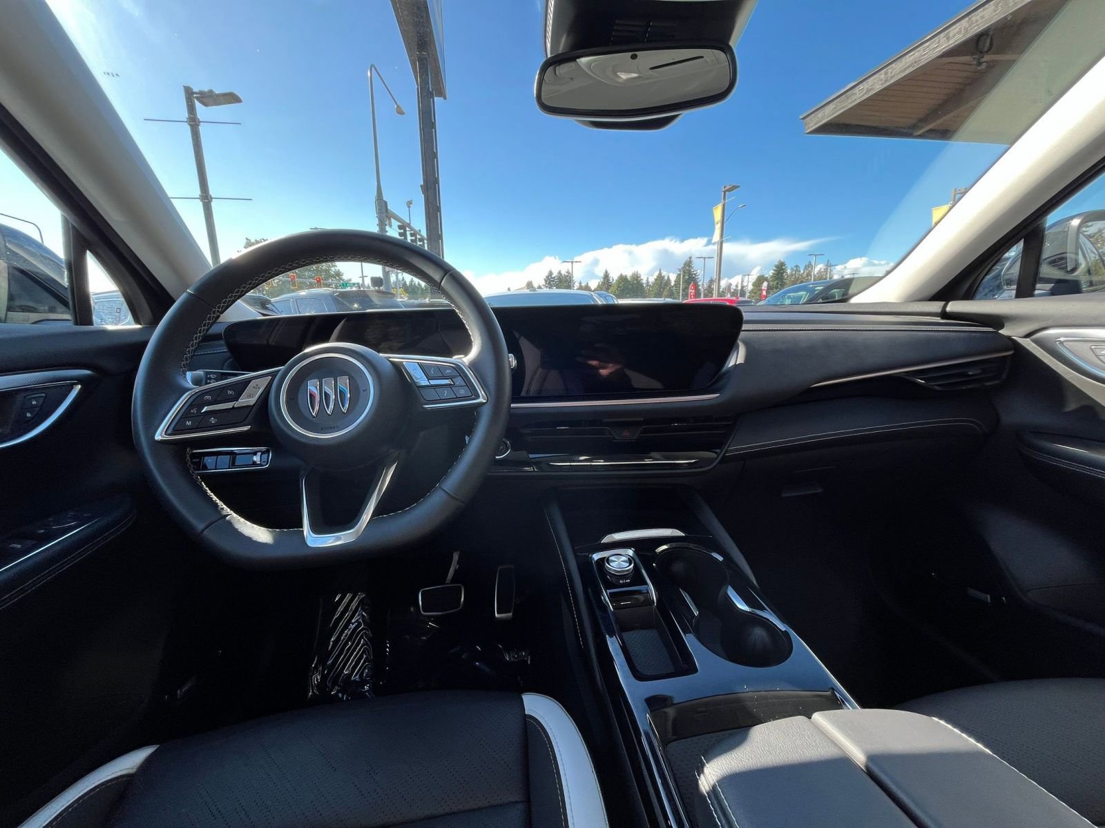 Used 2024 Buick Envision Sport Touring image 33