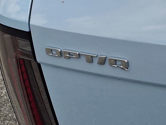Used 2025 Cadillac Optiq Sport 2 AWD/4WD image 31