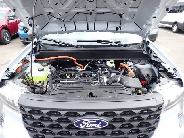 New 2026 Ford Maverick XL w/ Equipment Group 101A AWD/4WD image 13
