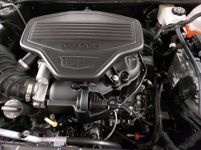 Used 2025 Cadillac XT5 Sportv w/ LPO, Floor Liner Package image 31