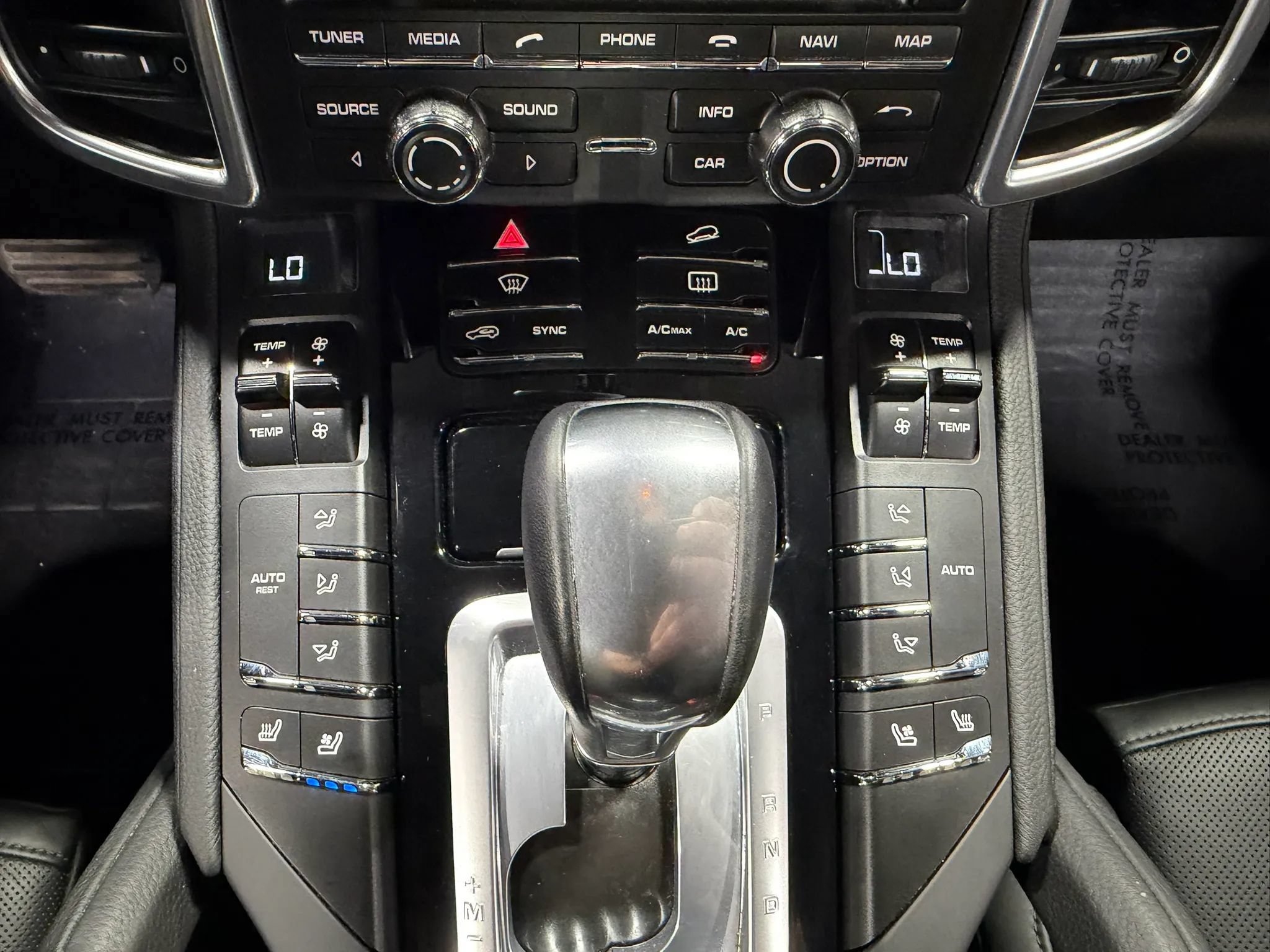 Used 2014 Porsche Cayenne Diesel Platinum Edition AWD/4WD image 21