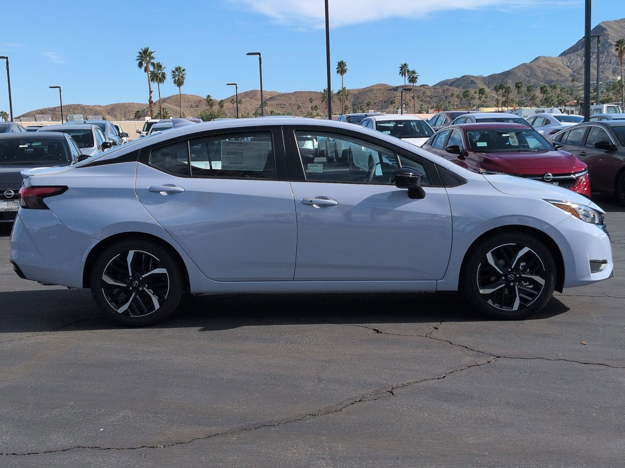 New 2025 Nissan Versa SR w/ Trunk Package FWD image 5